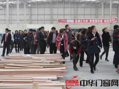 2013年大自然木門 以培訓(xùn)為先導(dǎo)，驅(qū)動(dòng)門窗銷售增長(zhǎng)
